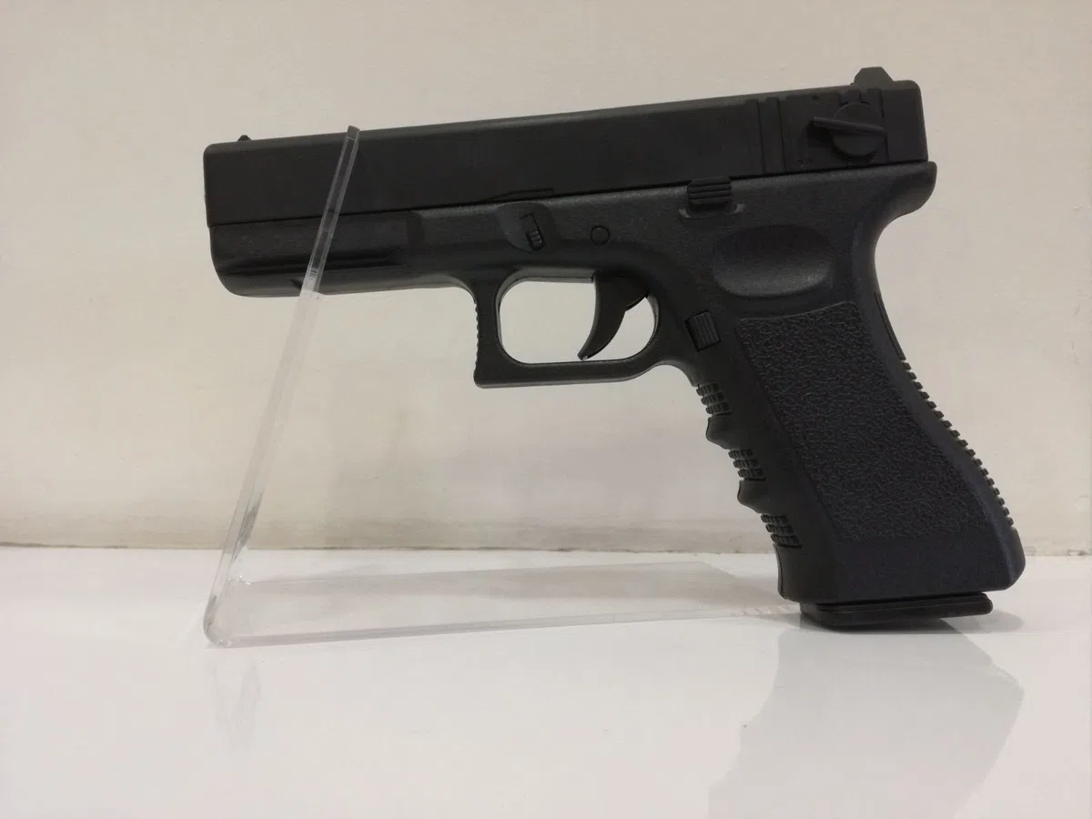 Golden Hawk Glock 18 Negra corredera de Metal Potencia menor de 0,5 Joules. 6mm Muelle