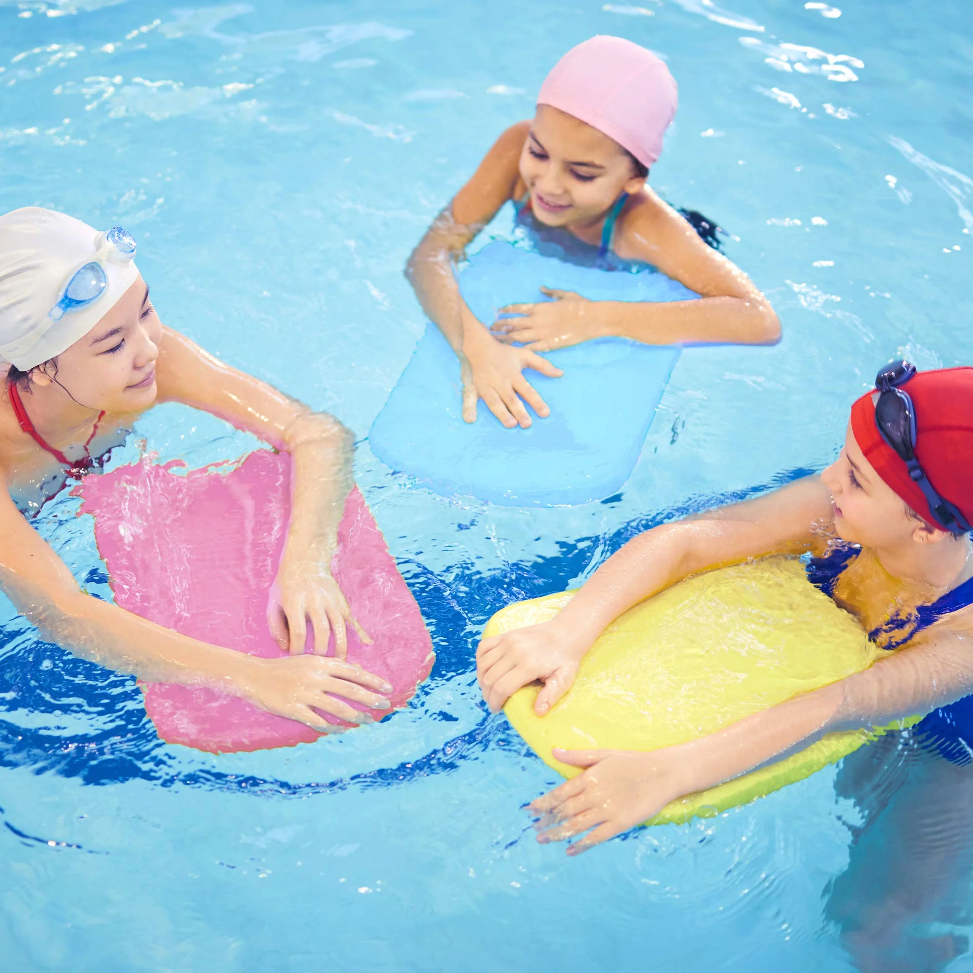 BRAMBLE - 4 Tablas de Natación para Niños - Flotador Kickboard - Espuma de EVA de Primera Calidad - Genera Confianza, Ideal para Practicar Patadas y Movimientos Mientras Aprende a Nadar