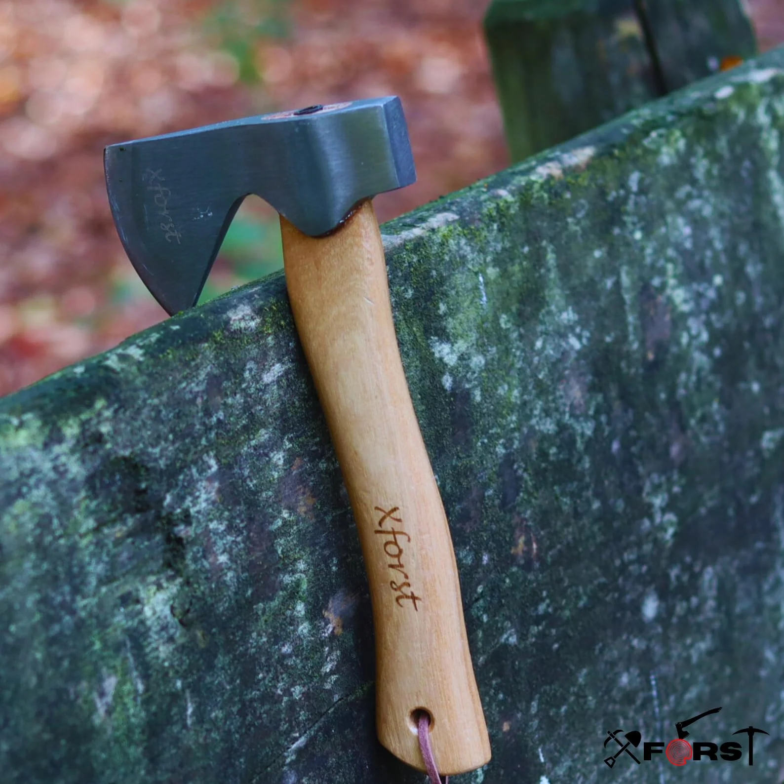 Xforst Pack: Hacha AG1 + Sierra Plegable FS24 – Combinación Outdoor, Camping, Bushcraft y Jardinería