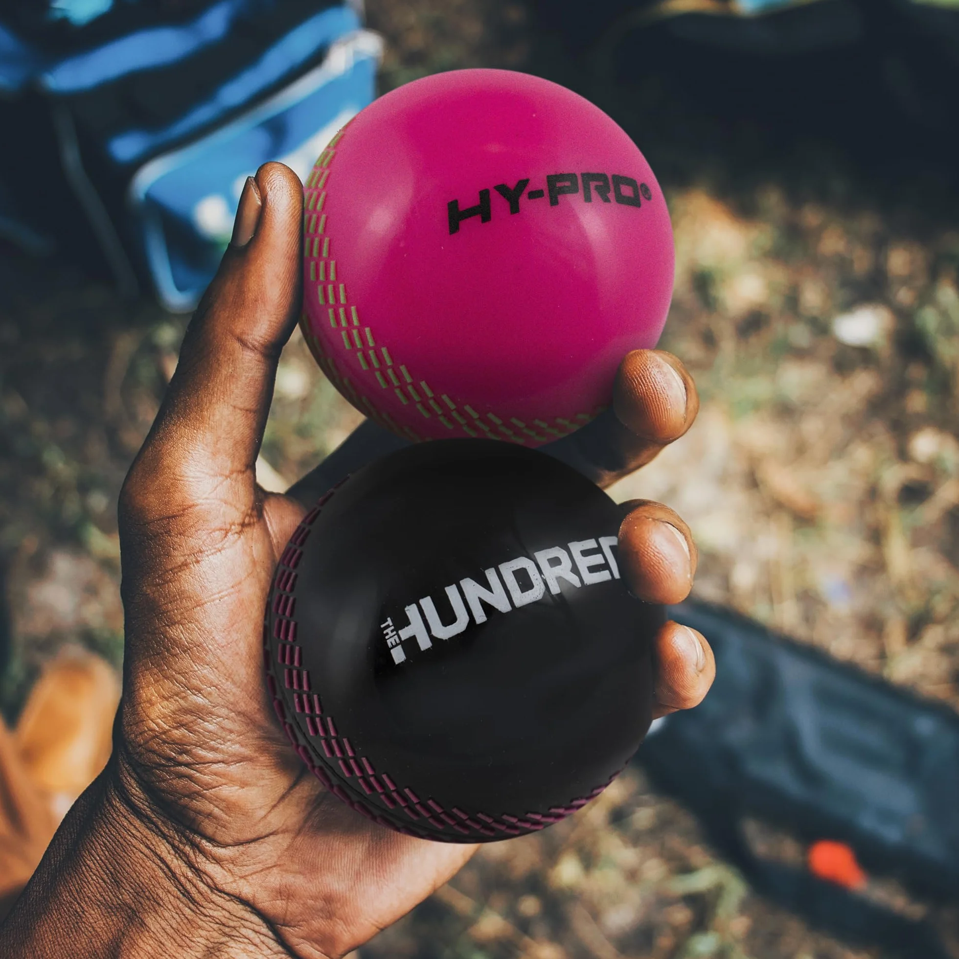 Hy-Pro Las cien bolas de viento con licencia oficial, paquete de 3, verde, rosa, negro, pelota de entrenamiento, equipo de críquet