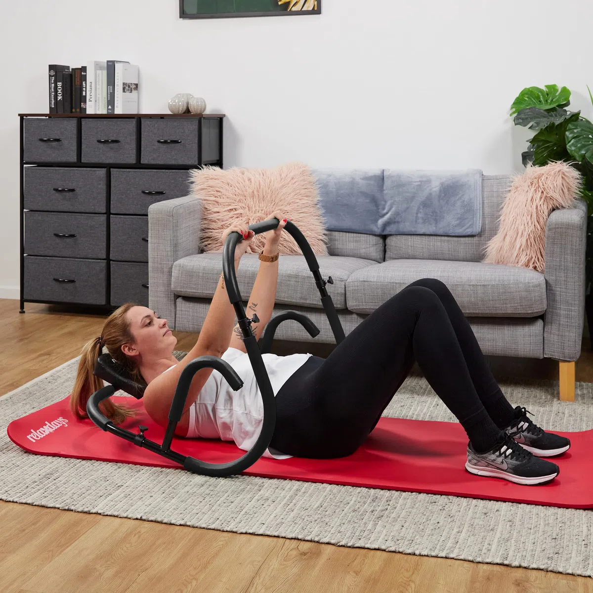 Relaxdays Bauchtrainer, Bauchmuskeltrainer, HxBxT: 68,5 x 69 x 65 cm, effektives Training zuhause, für Sit-Ups