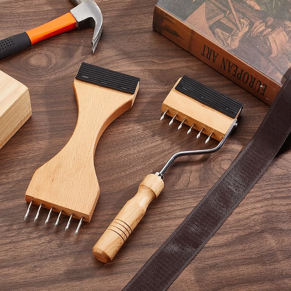 NBEADS 2 piezas de 2 estilos de cinta de madera, herramienta de reparación de tapicería, mango de madera, extractor de cinchas para tapicería, herramientas de reparación de tapicería, suministros