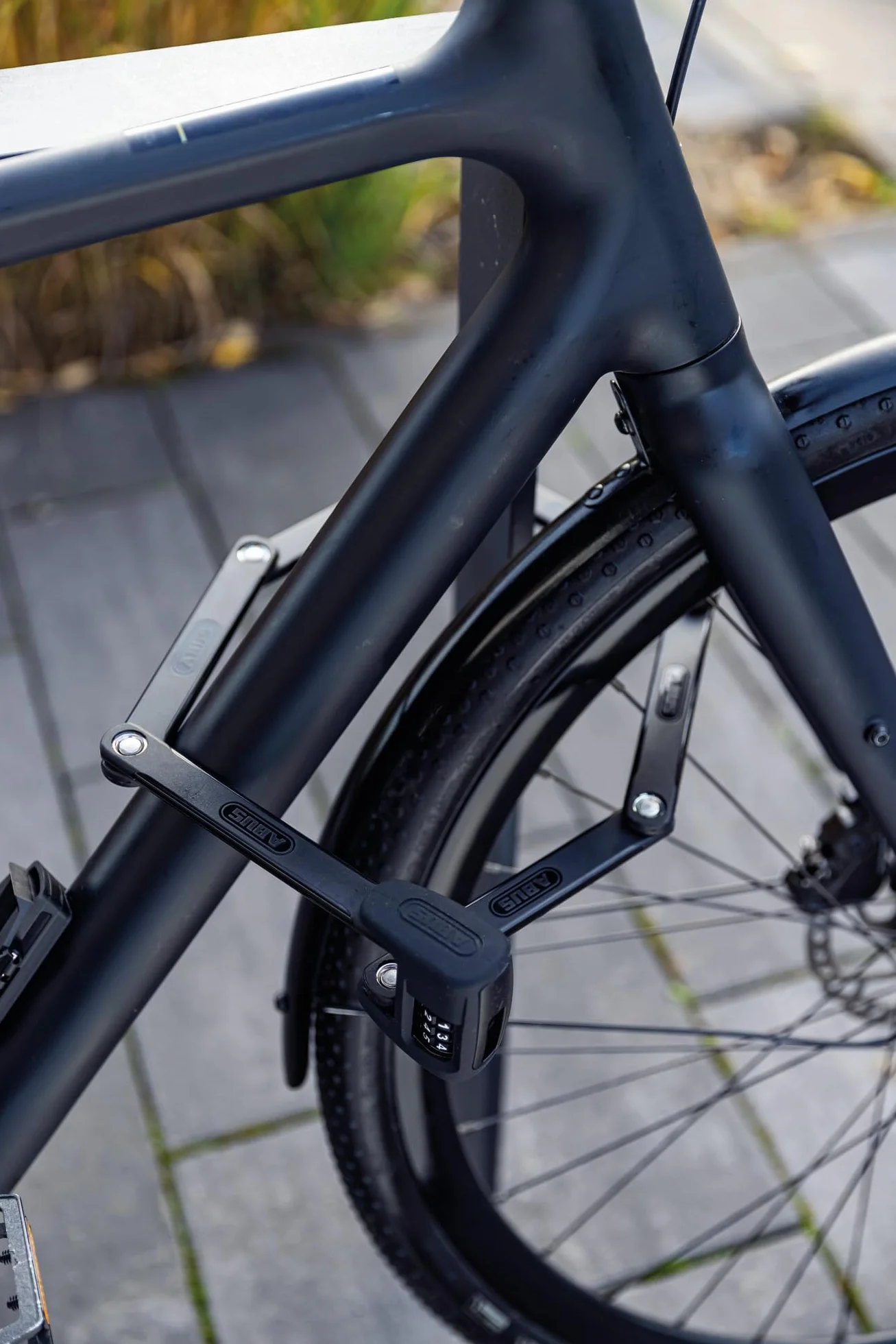 ABUS Bordo 6000C cerradura plegable con soporte Saddlefix y tapa de lluvia - cerradura de combinación de acero endurecido - con código de 4 dígitos - nivel de seguridad 10 - longitud 90 cm