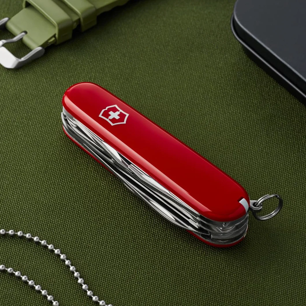 Victorinox Navaja suiza de bolsillo Fieldmaster, 15 funciones, Hecha en Suiza, multiherramienta con gancho multiusos, abrelatas, tijeras, rojo