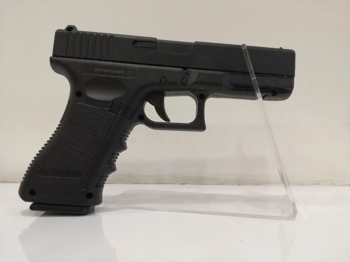 Golden Hawk Glock 18 Negra corredera de Metal Potencia menor de 0,5 Joules. 6mm Muelle